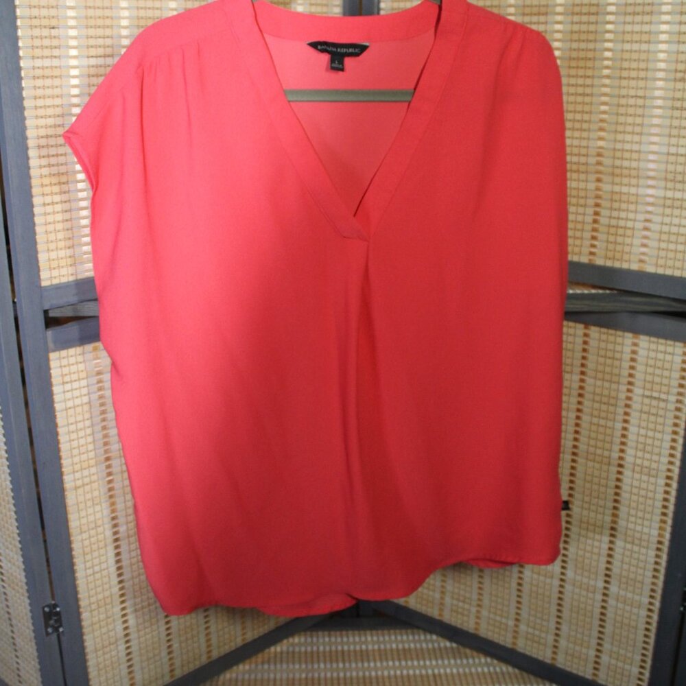 Banana Republic Coral Cap Sleeve V-Neck Shell